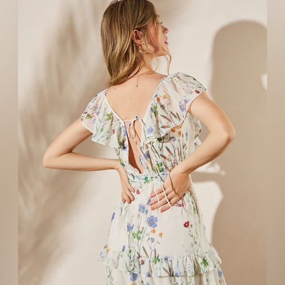 🪻SWEET🌸Never Worn Vici Dena Floral Ruffled Tiered Maxi Dress Sz M Medium - Picture 2 of 15